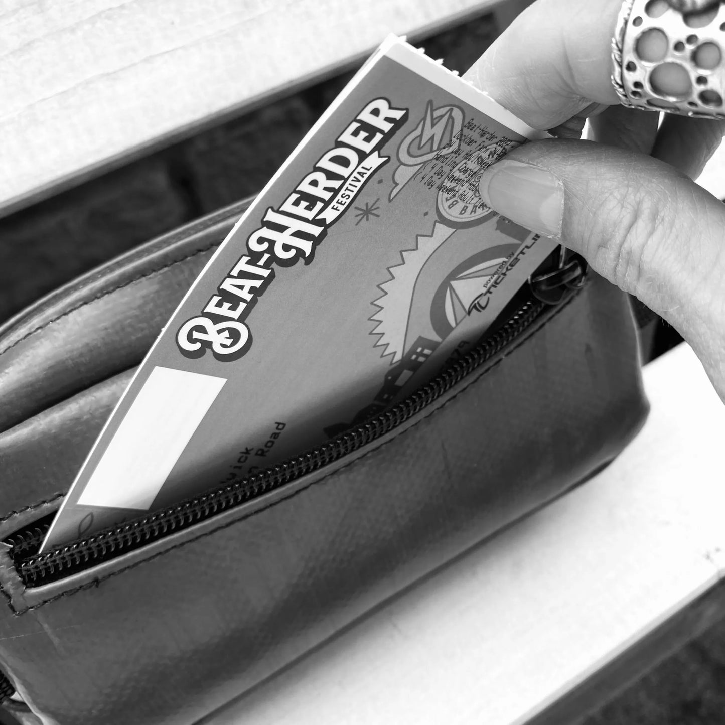Bothwell Belt Bag – Black/White – BB022807
