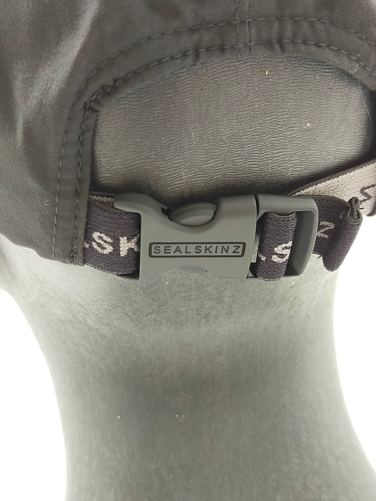 Waterproof All Weather Cap / LANGHAM 13124038